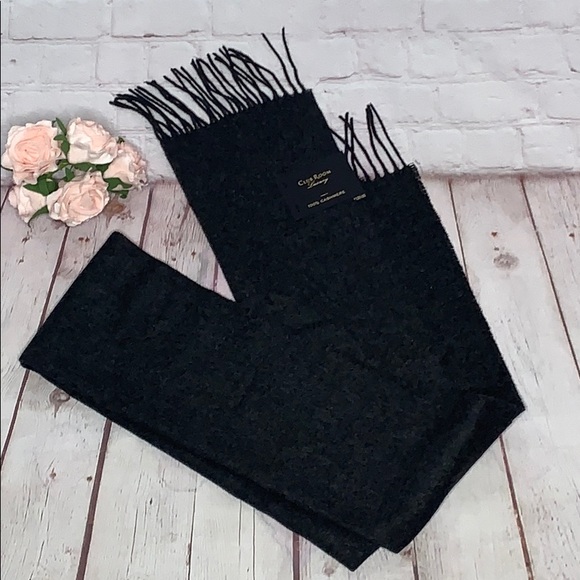 ❌SOLD 💕Beautiful Cashmere scarf - Picture 3 of 4